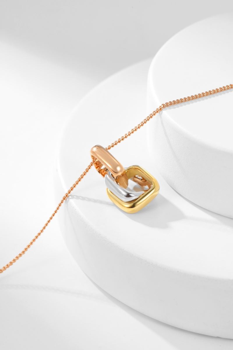 Ca*t1er necklaces